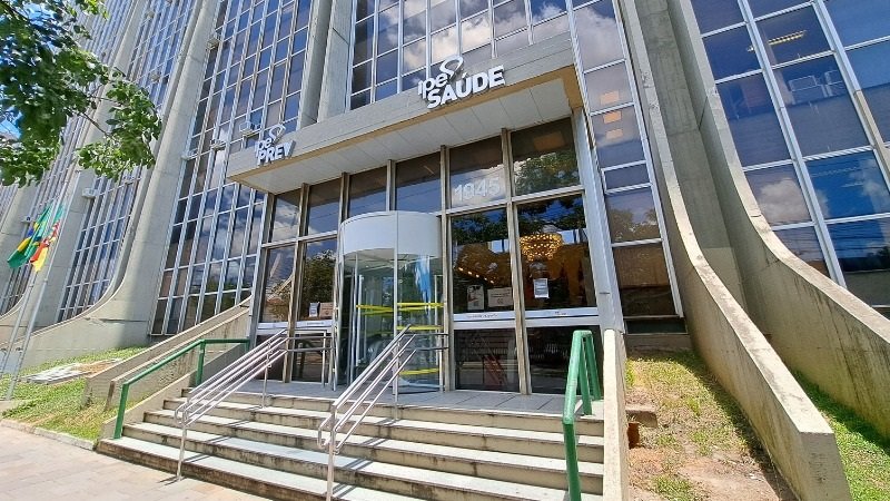 IPE Saúde e OABRS firmam contrato para prestação de serviços médicos a advogados e dependentes