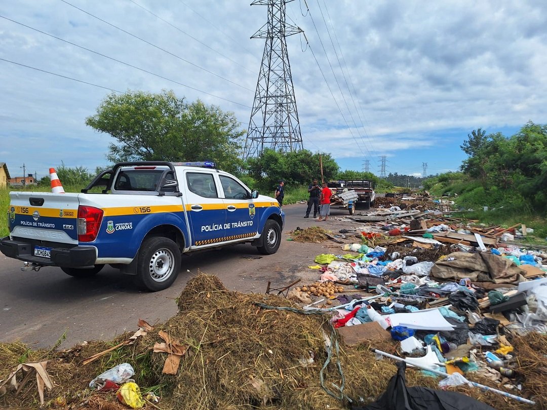 Foragido com condenação de 37 anos é preso durante fiscalização de descarte de lixo em Canoas