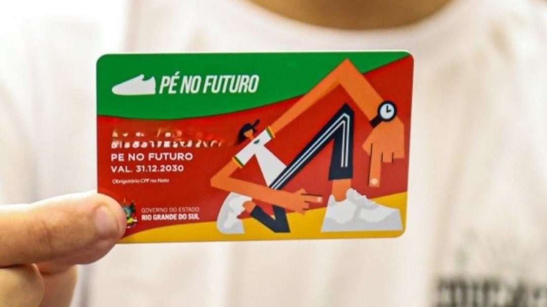 Estudantes da Rede Estadual têm até 30 de abril para retirar e utilizar o benefício do Programa Pé no Futuro