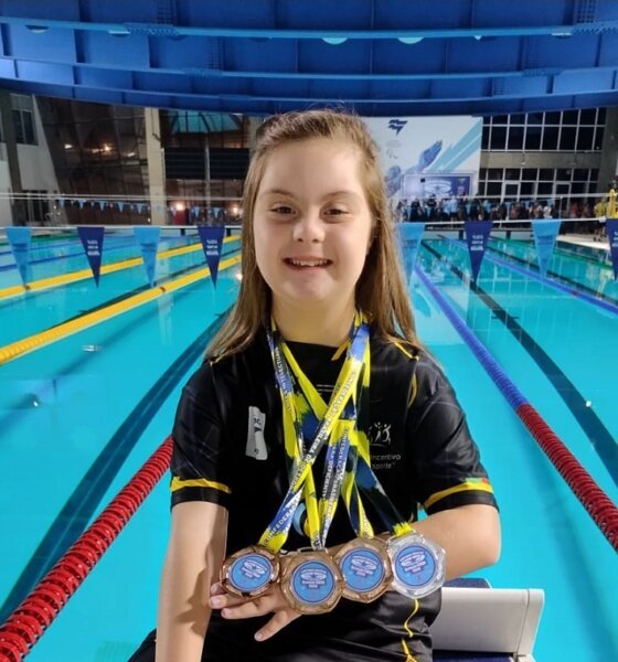 Nova Santa Rita celebra conquistas de atleta paralímpica em Campeonato Brasileiro de Natação