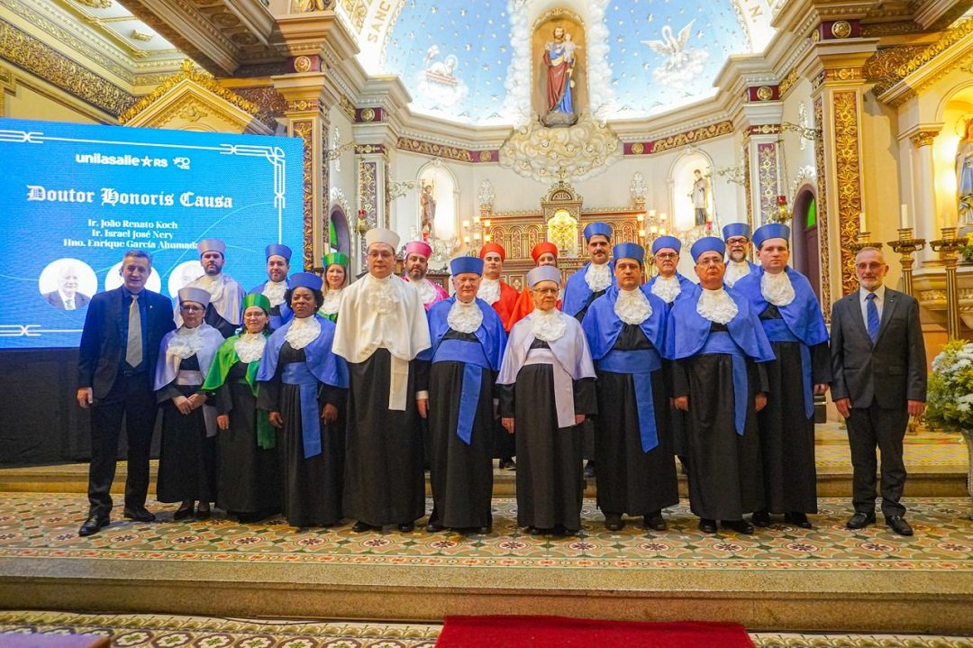 Unilasalle reúne comunidade acadêmica e religiosa em solenidade de entrega de Doutor Honoris Causa